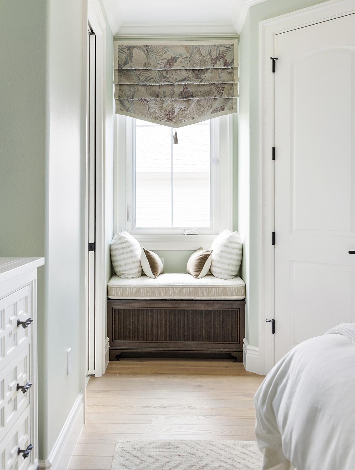 Window seat nook with custom cushions