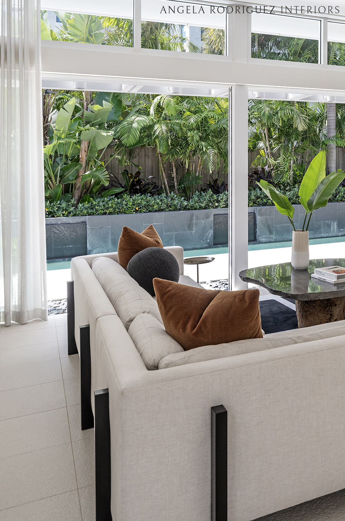 Modern interior design in Sarasota Florida, modern living room Angela Rodriguez Interiors